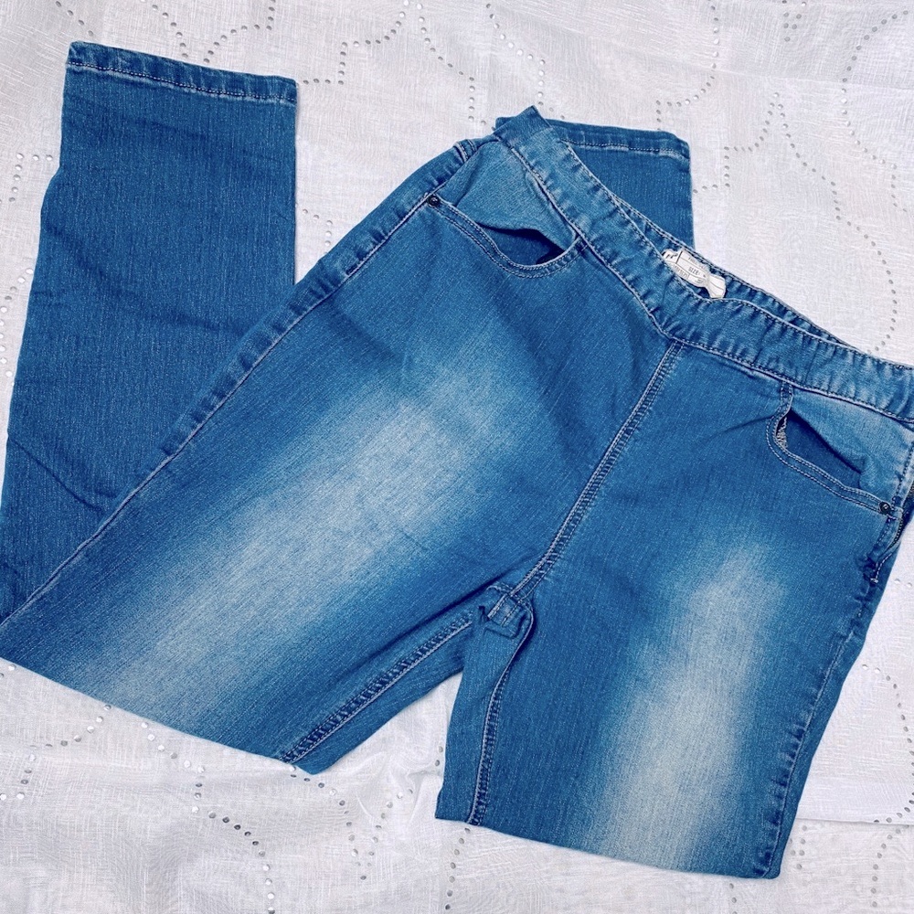 Free People highwaist PullOn Stretchy Skinny Jeans